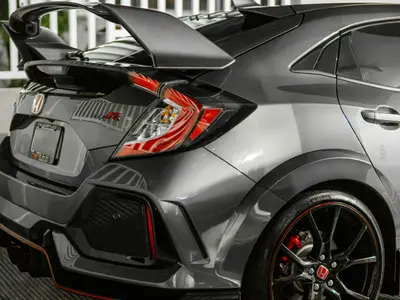 Car image 1
